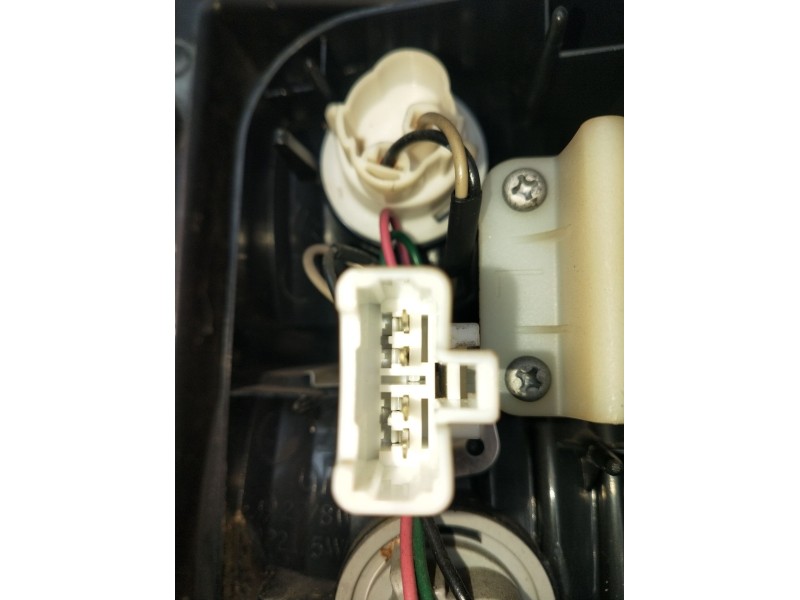 Recambio de piloto trasero izquierdo interior para hyundai h-1 / starex autobús (a1) 2.5 crdi referencia OEM IAM   2001