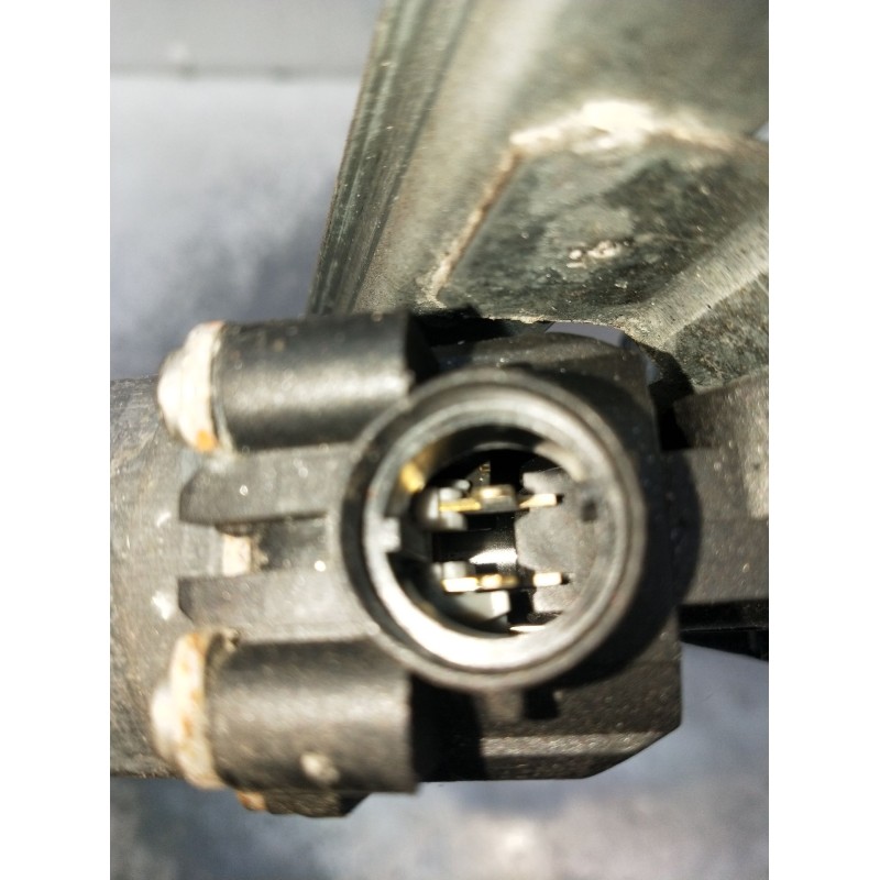 Recambio de elevalunas delantero derecho para renault laguna ii (bg0/1_) 1.9 dci (bg08, bg0g) referencia OEM IAM 400739 5P 2002