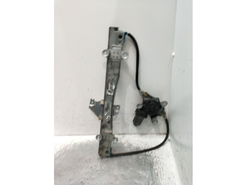 Recambio de elevalunas delantero izquierdo para renault twingo ii (cn0_) 1.2 (cn0d) referencia OEM IAM 400957C 3P 2007