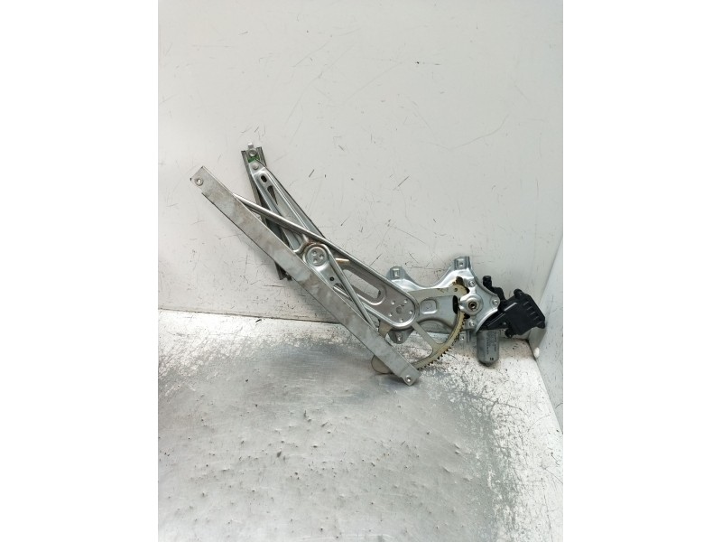 Recambio de elevalunas delantero izquierdo para toyota yaris (_p9_) 1.0 vvt-i (ksp90_) referencia OEM IAM 983587103 5P 2005
