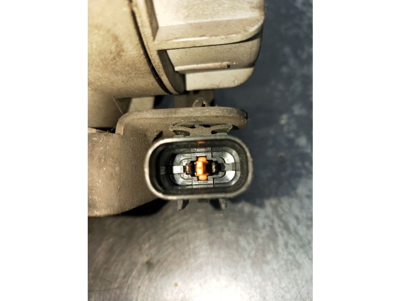 Recambio de faro antiniebla izquierdo para hyundai h-1 / starex autobús (a1) 2.5 crdi referencia OEM IAM   2001