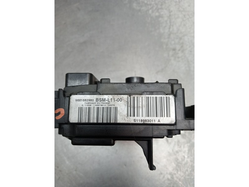Recambio de caja reles / fusibles para citroën c4 i (lc_) 1.6 hdi referencia OEM IAM 9661582980 BSML1100 S118983011A 