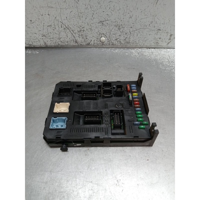Recambio de caja reles / fusibles para citroën c4 i (lc_) 1.6 hdi referencia OEM IAM 9661940480 BSI2004H05 01240206 