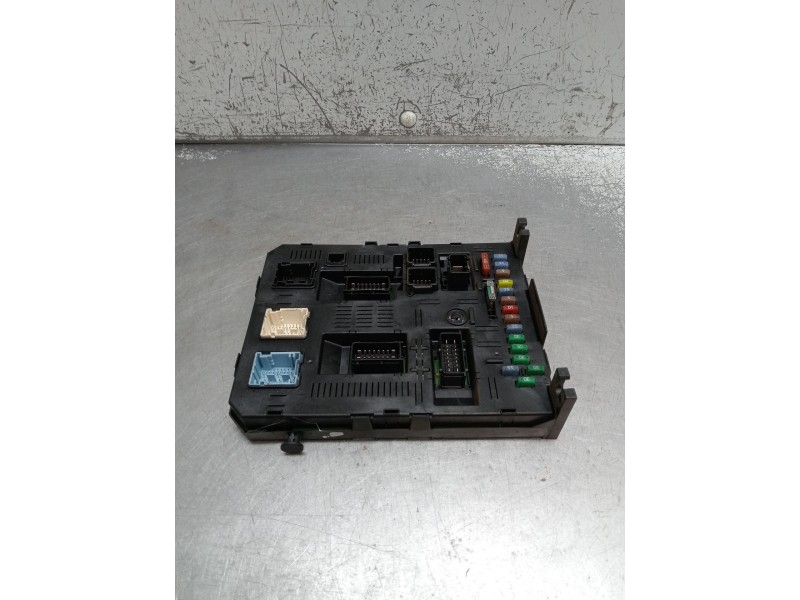 Recambio de caja reles / fusibles para citroën c4 i (lc_) 1.6 hdi referencia OEM IAM 9661940480 BSI2004H05 01240206 
