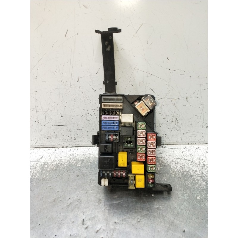 Recambio de caja reles / fusibles para hyundai h-1 / starex autobús (a1) 2.5 crdi referencia OEM IAM 2X16238 912804A731 2001