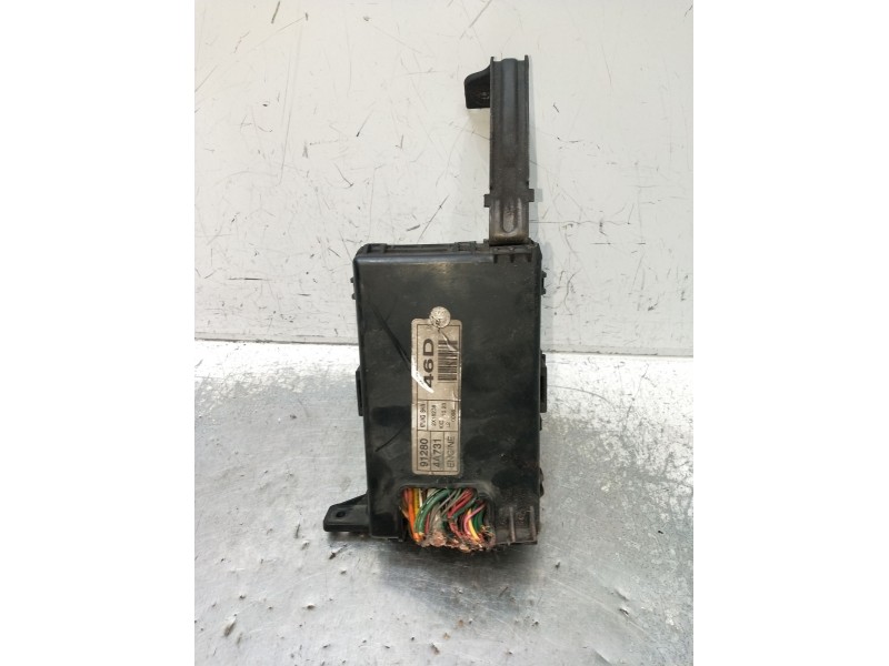 Recambio de caja reles / fusibles para hyundai h-1 / starex autobús (a1) 2.5 crdi referencia OEM IAM 2X16238 912804A731 2001