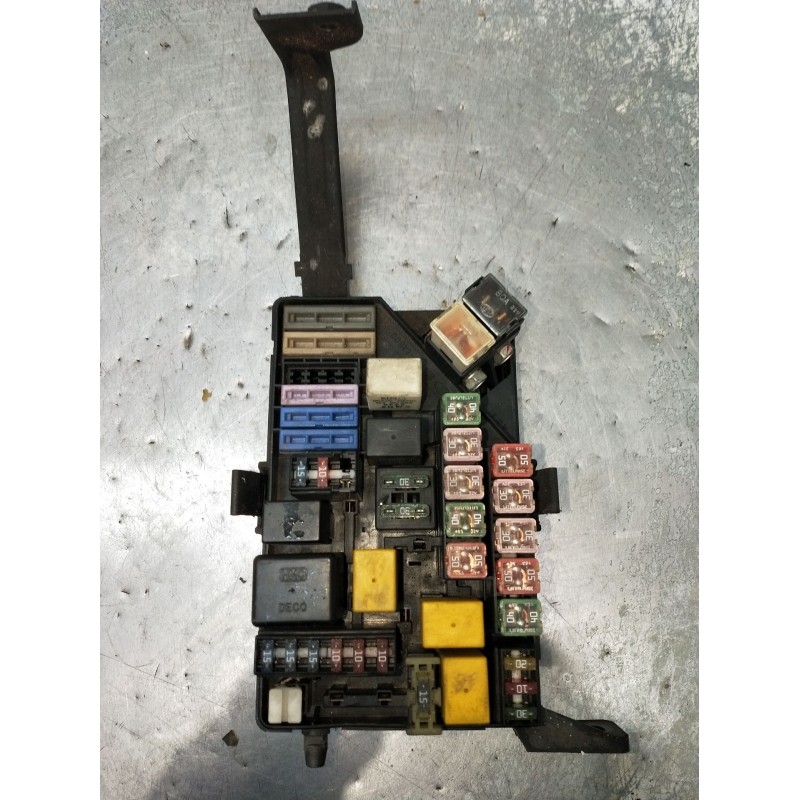 Recambio de caja reles / fusibles para hyundai h-1 / starex autobús (a1) 2.5 crdi referencia OEM IAM 2X16238 912804A731 2001
