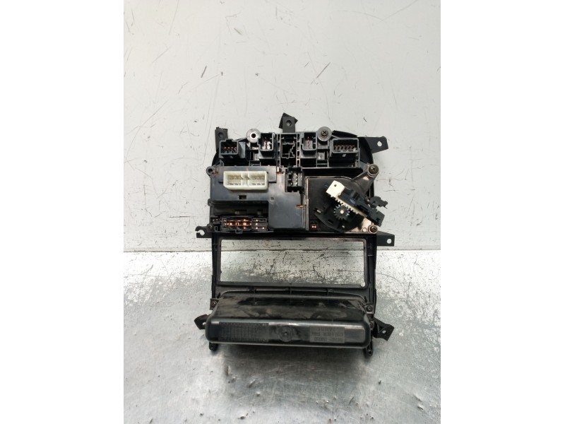 Recambio de mando calefaccion / aire acondicionado para hyundai h-1 / starex autobús (a1) 2.5 crdi referencia OEM IAM  VER FOTOS