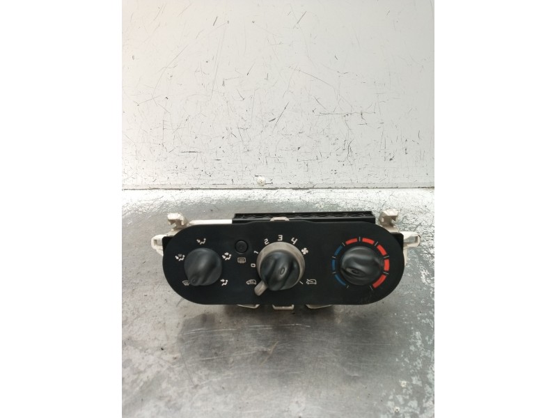 Recambio de mando calefaccion / aire acondicionado para renault twingo ii (cn0_) 1.2 (cn0d) referencia OEM IAM   2007