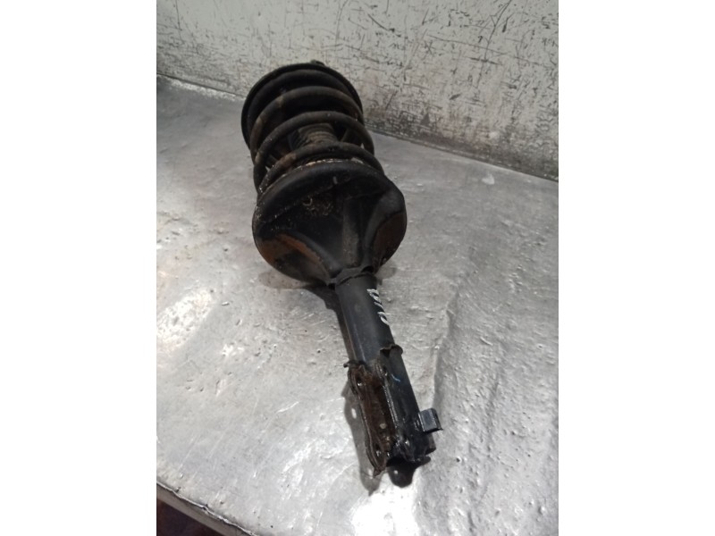 Recambio de amortiguador delantero derecho para toyota corolla (_e12_) 1.6 vvt-i (zze121_) referencia OEM IAM   94