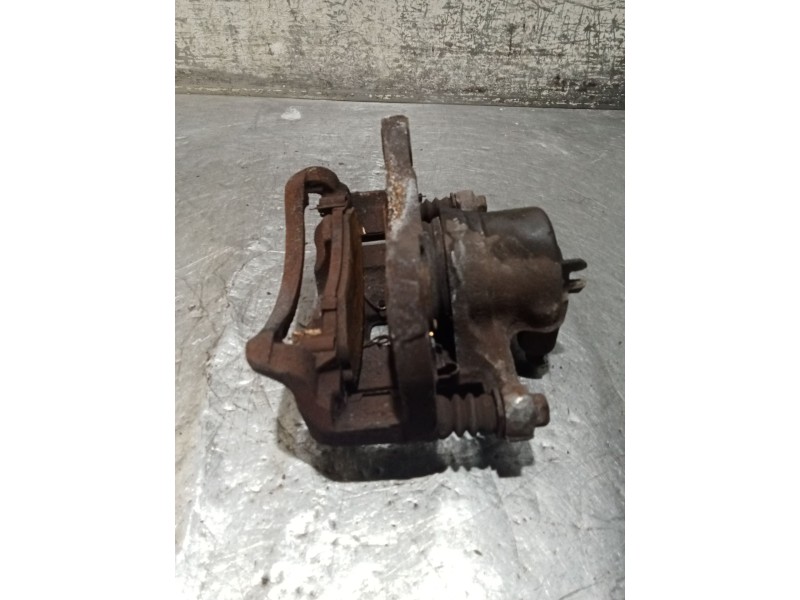 Recambio de pinza freno delantera derecha para hyundai lantra berlina (rd) 1.6 cat referencia OEM IAM   