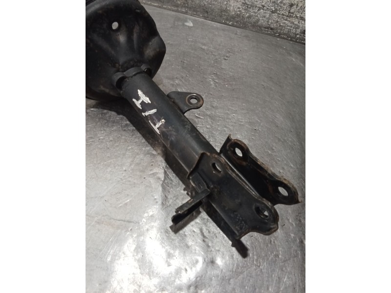 Recambio de amortiguador trasero izquierdo para hyundai lantra berlina (rd) 1.6 cat referencia OEM IAM   