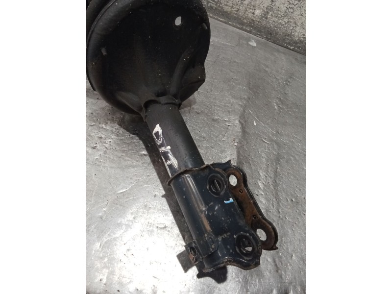 Recambio de amortiguador delantero izquierdo para hyundai lantra berlina (rd) 1.6 cat referencia OEM IAM   