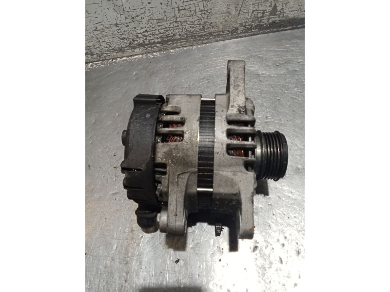 Recambio de alternador para hyundai i40 i (vf) 1.7 crdi referencia OEM IAM 373002A800 2609674 
