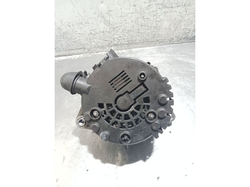 Recambio de alternador para hyundai i40 i (vf) 1.7 crdi referencia OEM IAM 373002A800 2609674 