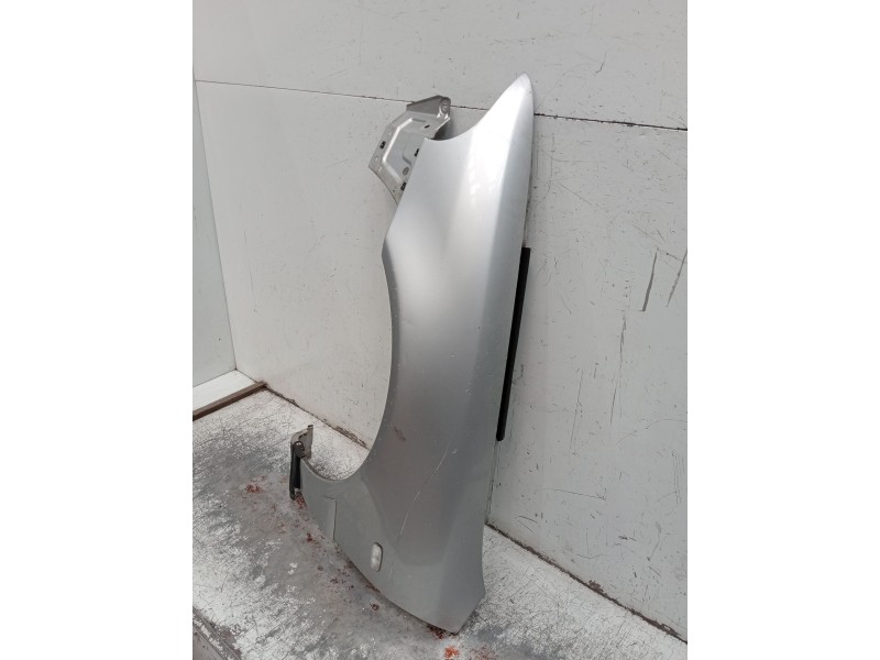 Recambio de aleta delantera izquierda para audi a4 b5 (8d2) 2.5 tdi quattro referencia OEM IAM   