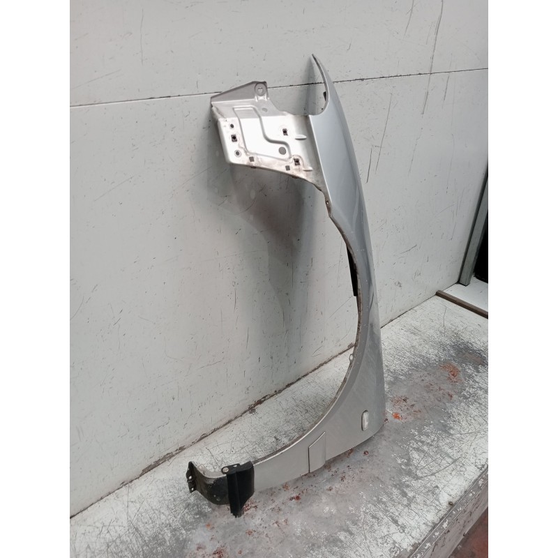 Recambio de aleta delantera izquierda para audi a4 b5 (8d2) 2.5 tdi quattro referencia OEM IAM   