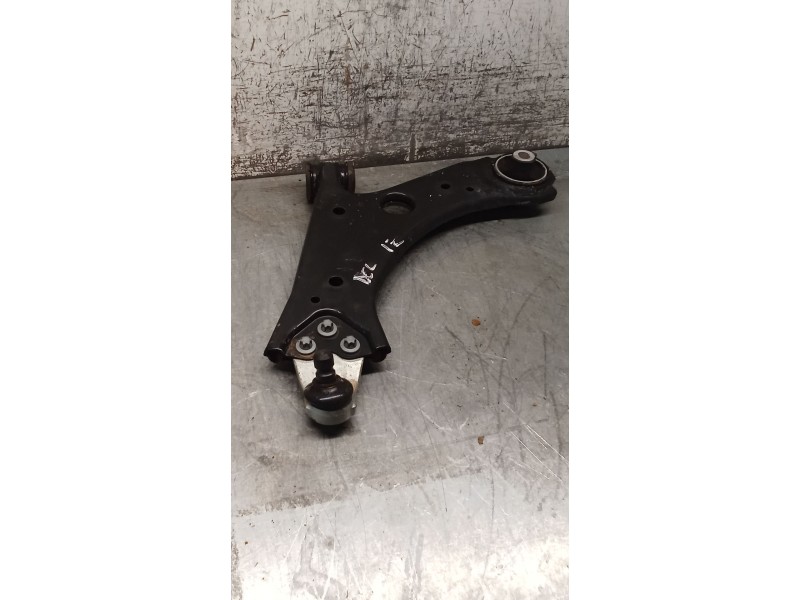 Recambio de brazo suspension inferior delantero izquierdo para jeep renegade referencia OEM IAM   21