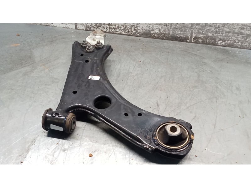 Recambio de brazo suspension inferior delantero izquierdo para jeep renegade referencia OEM IAM   21