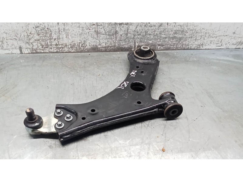 Recambio de brazo suspension inferior delantero derecho para jeep renegade referencia OEM IAM   21