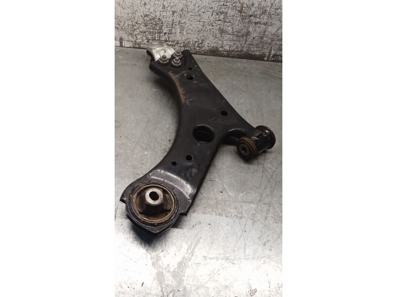 Recambio de brazo suspension inferior delantero derecho para jeep renegade referencia OEM IAM   21