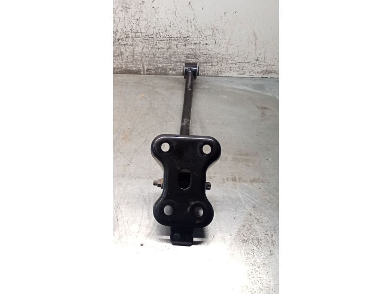 Recambio de brazo suspension inferior trasero derecho para jeep renegade referencia OEM IAM   21