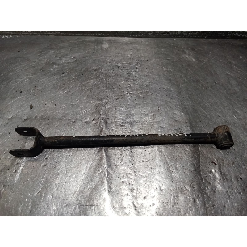 Recambio de brazo suspension inferior trasero derecho para hyundai lantra berlina (rd) 1.6 cat referencia OEM IAM   ANTERIOR