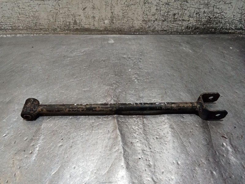 Recambio de brazo suspension inferior trasero izquierdo para hyundai lantra berlina (rd) 1.6 cat referencia OEM IAM   ANTERIOR