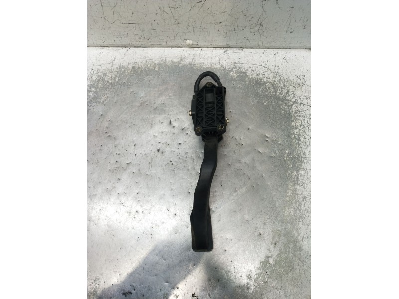 Recambio de potenciometro pedal para hyundai h-1 / starex autobús (a1) 2.5 crdi referencia OEM IAM XJJKAE228 0149008052 00861040