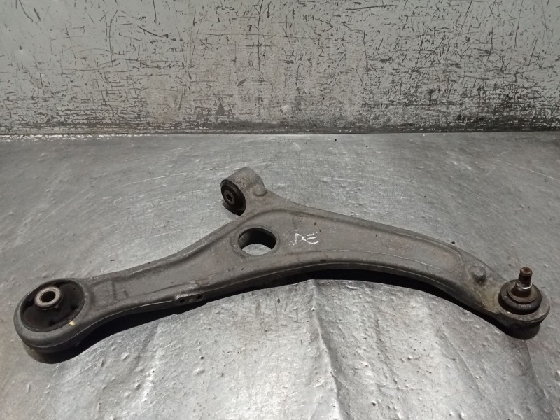 Recambio de brazo suspension inferior delantero derecho para hyundai i40 i (vf) 1.7 crdi referencia OEM IAM   