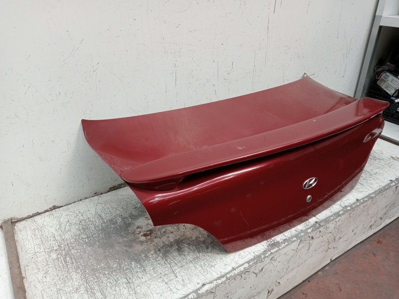 Recambio de tapa maletero para hyundai lantra berlina (rd) 1.6 cat referencia OEM IAM   1994 4P