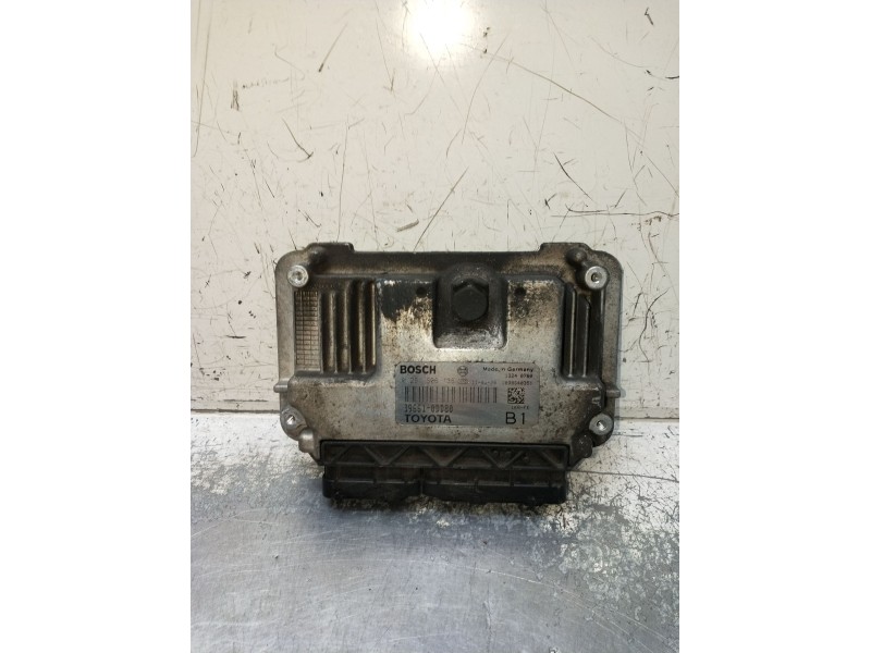Recambio de centralita motor uce para toyota yaris (_p9_) 1.0 vvt-i (ksp90_) referencia OEM IAM 0261S06138 396610DD80 1039S40351