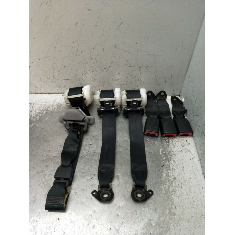 Recambio de juego cinturones trasero para toyota yaris (_p9_) 1.0 vvt-i (ksp90_) referencia OEM IAM  5P 2005