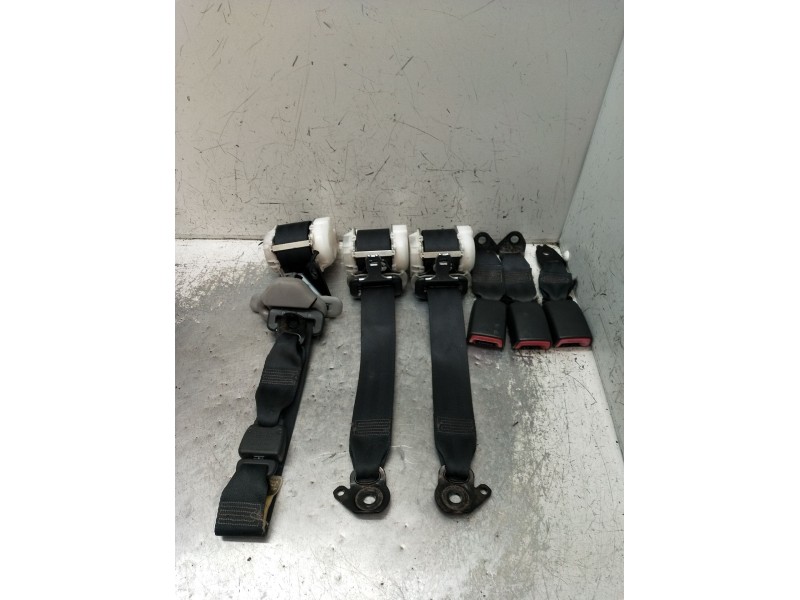 Recambio de juego cinturones trasero para toyota yaris (_p9_) 1.0 vvt-i (ksp90_) referencia OEM IAM  5P 2005