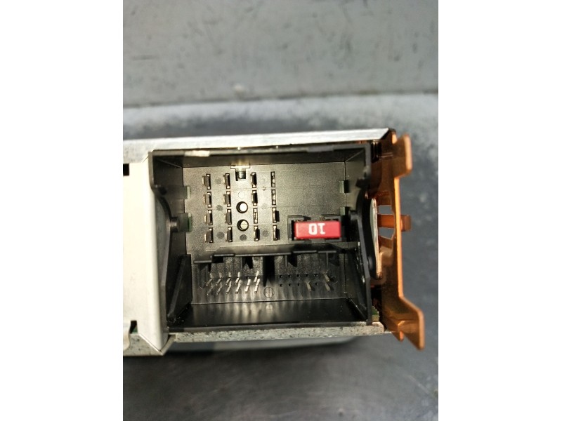 Recambio de sistema audio / radio cd para seat ibiza iv sc (6j1, 6p5) 1.9 tdi referencia OEM IAM 6J0035153 SEZAZ1H7211262 2008