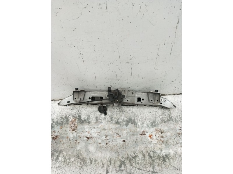 Recambio de panel frontal para toyota yaris (_p9_) 1.0 vvt-i (ksp90_) referencia OEM IAM   2005