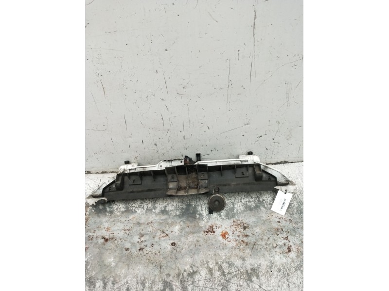 Recambio de panel frontal para toyota yaris (_p9_) 1.0 vvt-i (ksp90_) referencia OEM IAM   2005