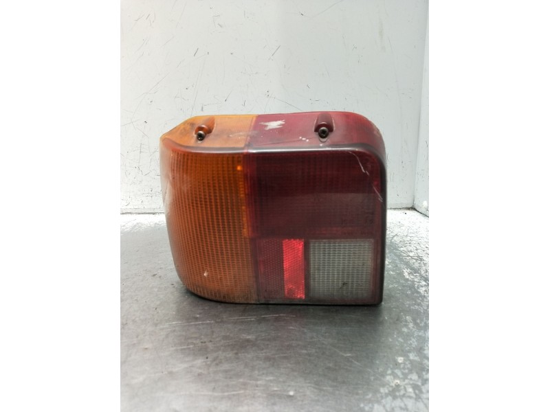 Recambio de piloto trasero izquierdo para peugeot 205 ii (20a/c) 1.7 diesel referencia OEM IAM   1983