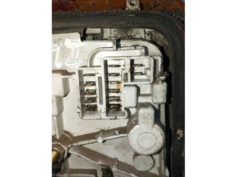 Recambio de piloto trasero izquierdo para peugeot 205 ii (20a/c) 1.7 diesel referencia OEM IAM   1983