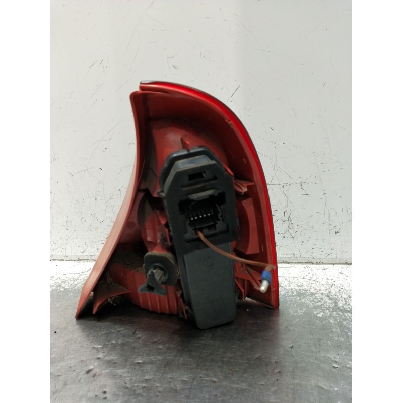 Recambio de piloto trasero izquierdo para renault clio ii (bb_, cb_) 1.4 16v (b/cb0p, bb13) referencia OEM IAM   2001