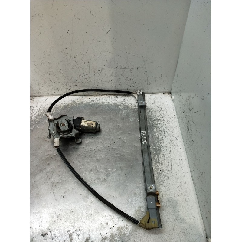 Recambio de elevalunas delantero izquierdo para renault clio ii (bb_, cb_) 1.4 16v (b/cb0p, bb13) referencia OEM IAM 400733 3P 2