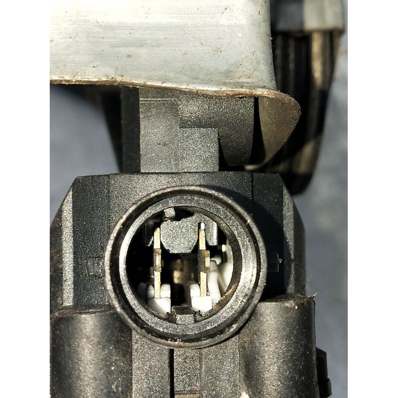 Recambio de elevalunas delantero derecho para renault clio ii (bb_, cb_) 1.4 16v (b/cb0p, bb13) referencia OEM IAM 400732 3P 200