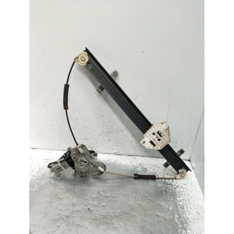 Recambio de elevalunas delantero izquierdo para ssangyong korando (kj) 2.9 td referencia OEM IAM 8810006030 3P 2004