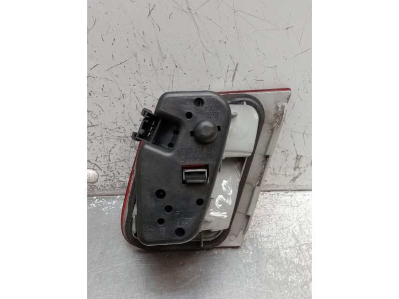 Recambio de piloto trasero izquierdo interior para bmw 3 (e46) 320 d referencia OEM IAM   1998