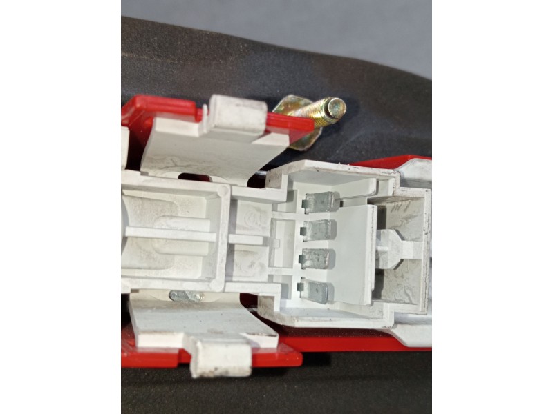 Recambio de piloto trasero izquierdo para alfa romeo 156 (932_) 1.6 16v t.spark (932.a4, 932.a4100) referencia OEM IAM   1997