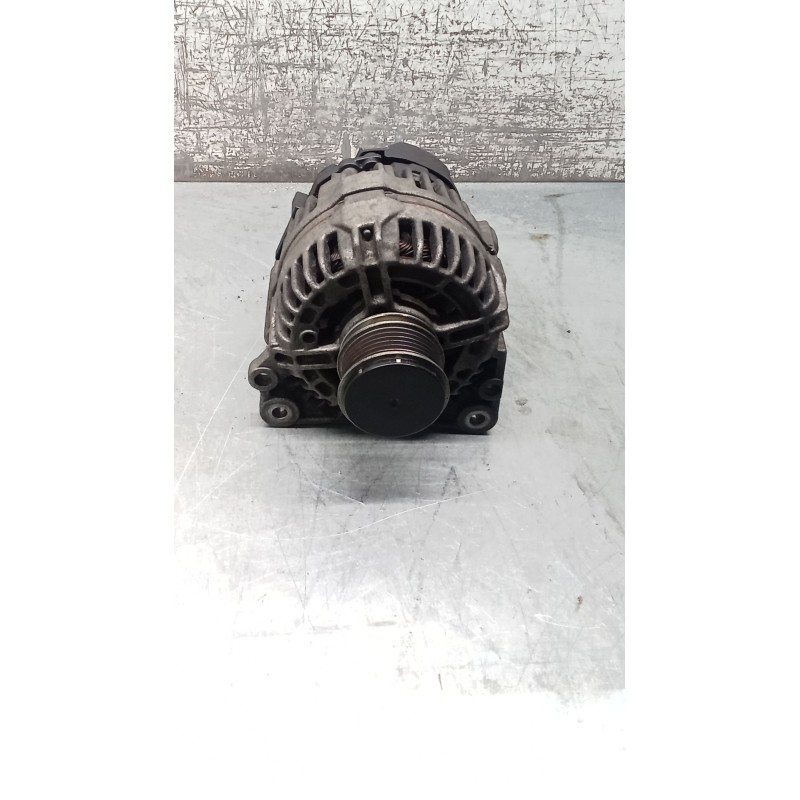 Recambio de alternador para volkswagen golf iv (1j1) 1.9 tdi referencia OEM IAM 038903023L 0124325001381 98 90A