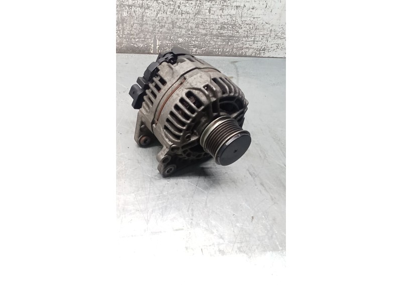 Recambio de alternador para volkswagen golf iv (1j1) 1.9 tdi referencia OEM IAM 038903023L 0124325001381 98 90A