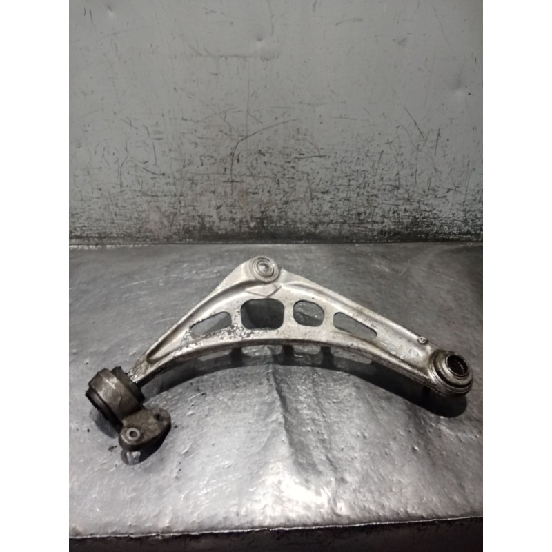 Recambio de brazo suspension inferior delantero izquierdo para bmw 3 (e46) 320 d referencia OEM IAM   