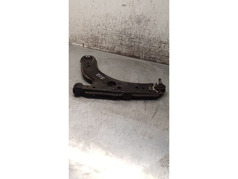 Recambio de brazo suspension inferior delantero izquierdo para volkswagen golf iv (1j1) 1.9 tdi referencia OEM IAM   98