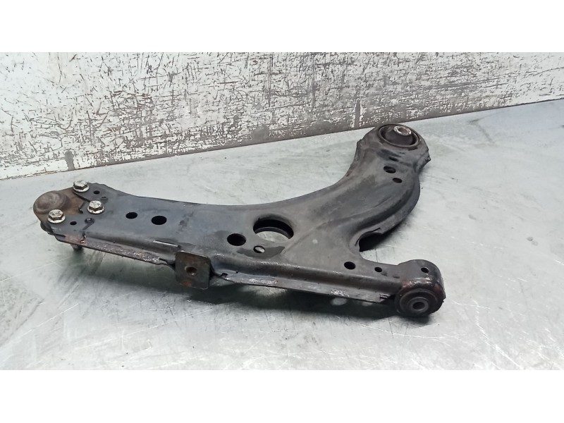 Recambio de brazo suspension inferior delantero izquierdo para volkswagen golf iv (1j1) 1.9 tdi referencia OEM IAM   98